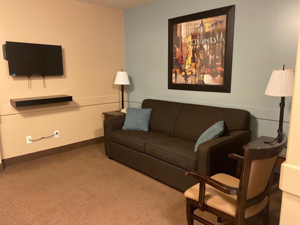 מלון Super 8 By Wyndham Edmonton South מראה חיצוני תמונה