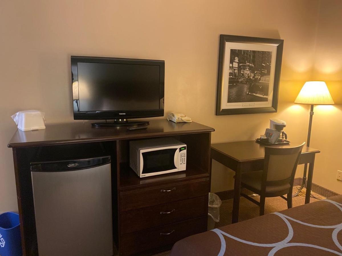 מלון Super 8 By Wyndham Edmonton South מראה חיצוני תמונה