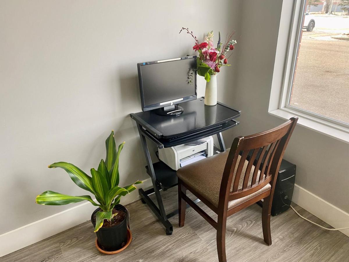 מלון Super 8 By Wyndham Edmonton South מראה חיצוני תמונה