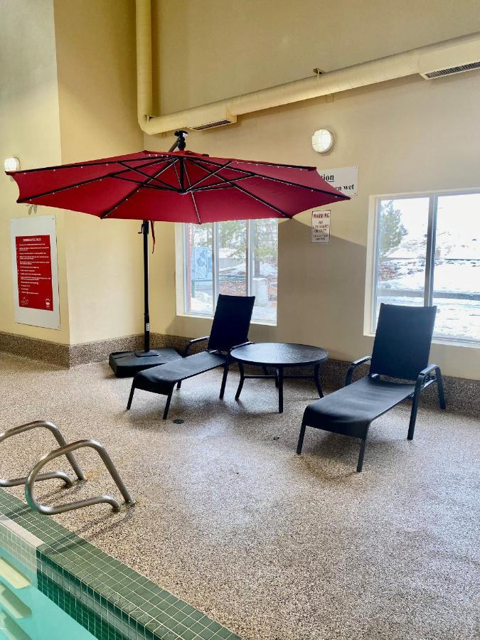 מלון Super 8 By Wyndham Edmonton South מראה חיצוני תמונה