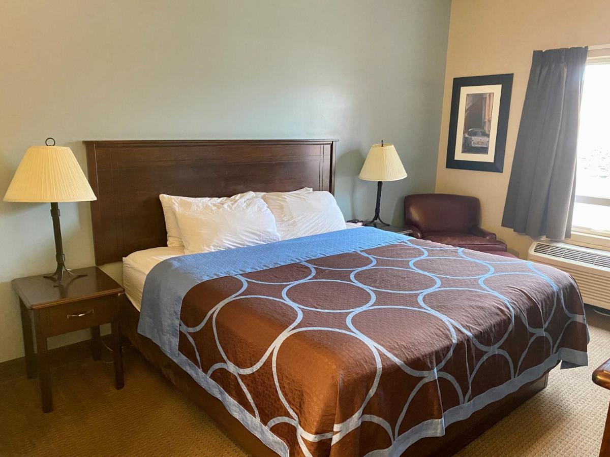 מלון Super 8 By Wyndham Edmonton South מראה חיצוני תמונה