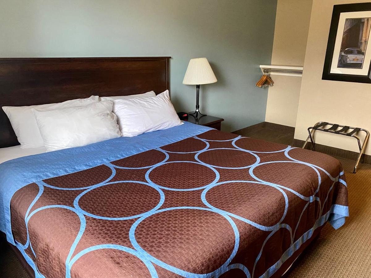 מלון Super 8 By Wyndham Edmonton South מראה חיצוני תמונה