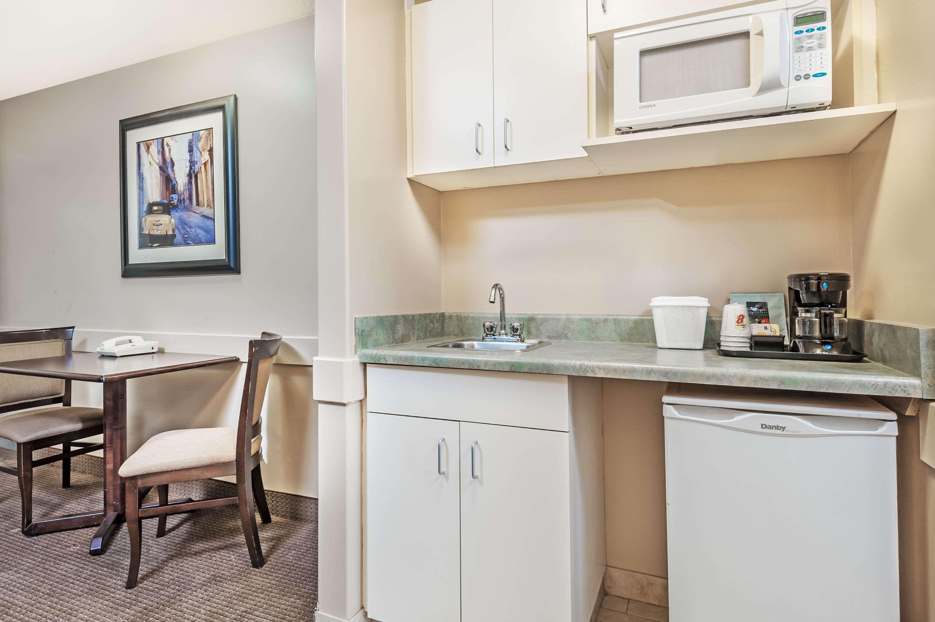 מלון Super 8 By Wyndham Edmonton South מראה חיצוני תמונה