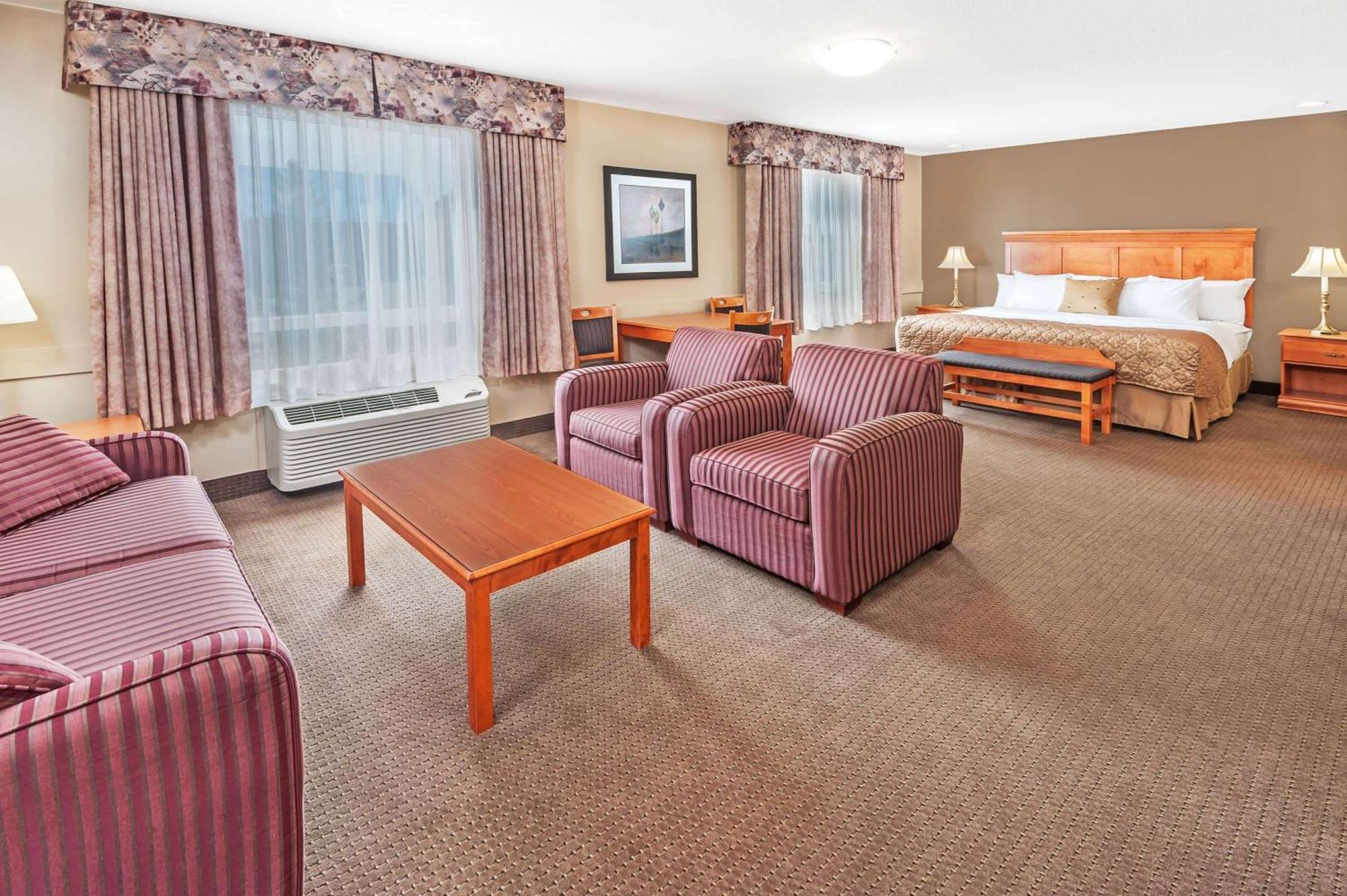 מלון Super 8 By Wyndham Edmonton South מראה חיצוני תמונה